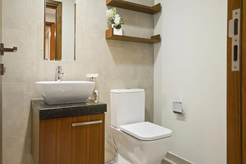 Bespoke Holiday Homes - Bay Square Dubai 0*,  Emirados Árabes Unidos